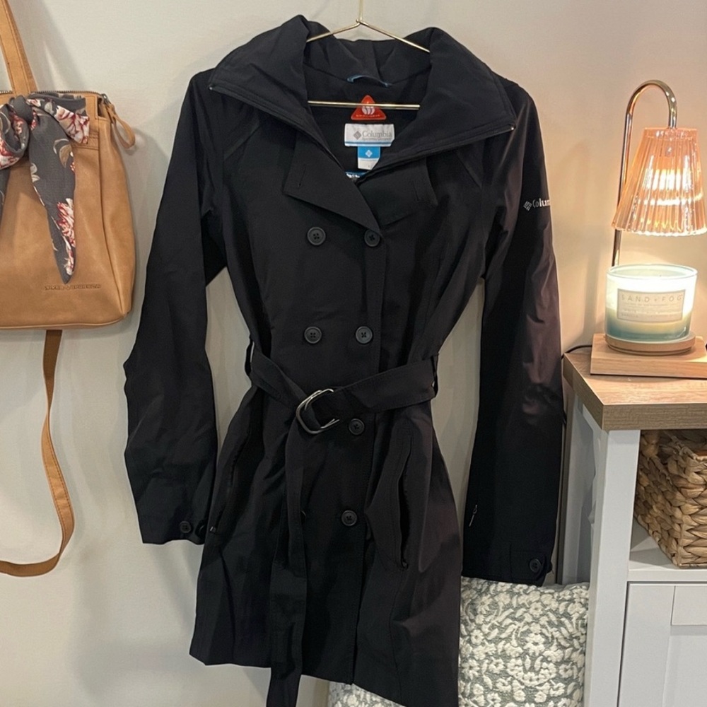 Columbia Women's Classic Black Trench Coat - waterproof
